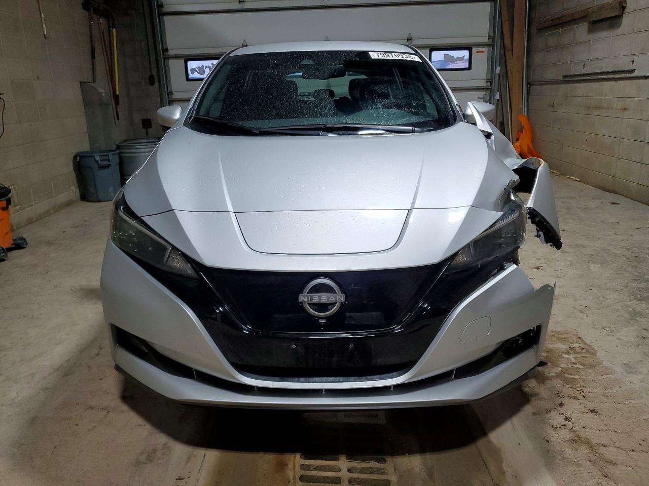 2024 NISSAN LEAF