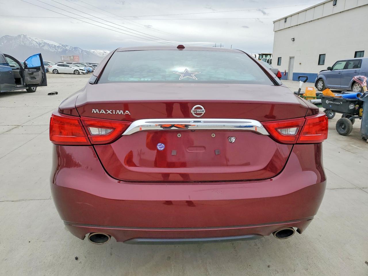 2016 NISSAN Maxima