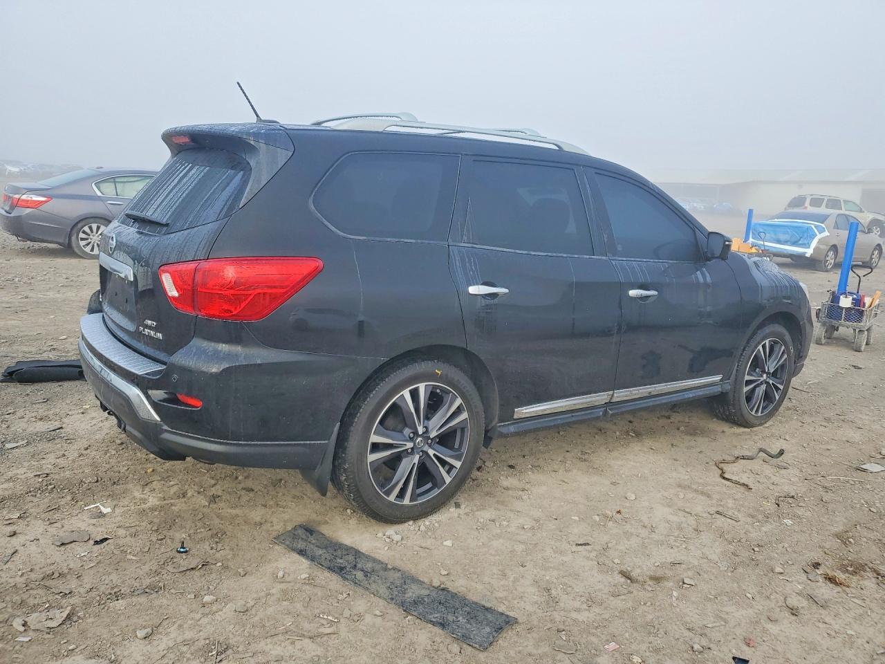 2017 NISSAN PATHFINDER