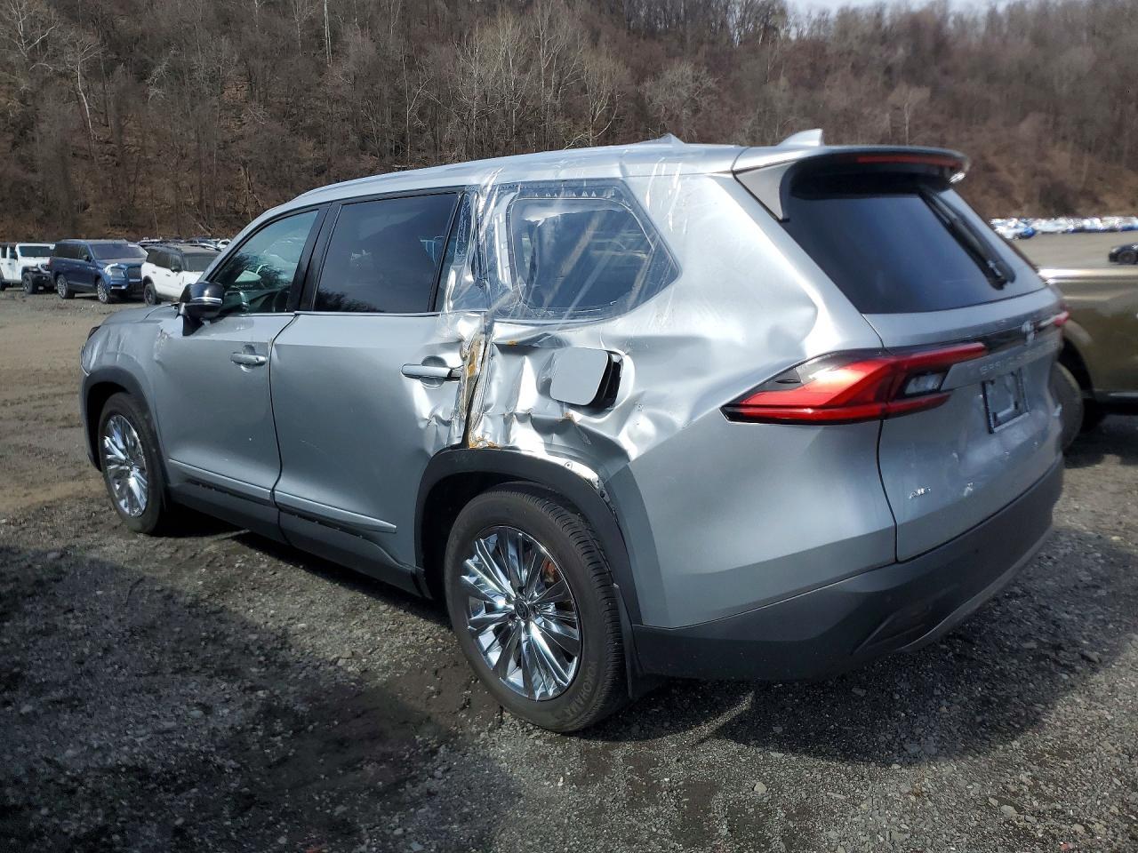 2024 TOYOTA HIGHLANDER
