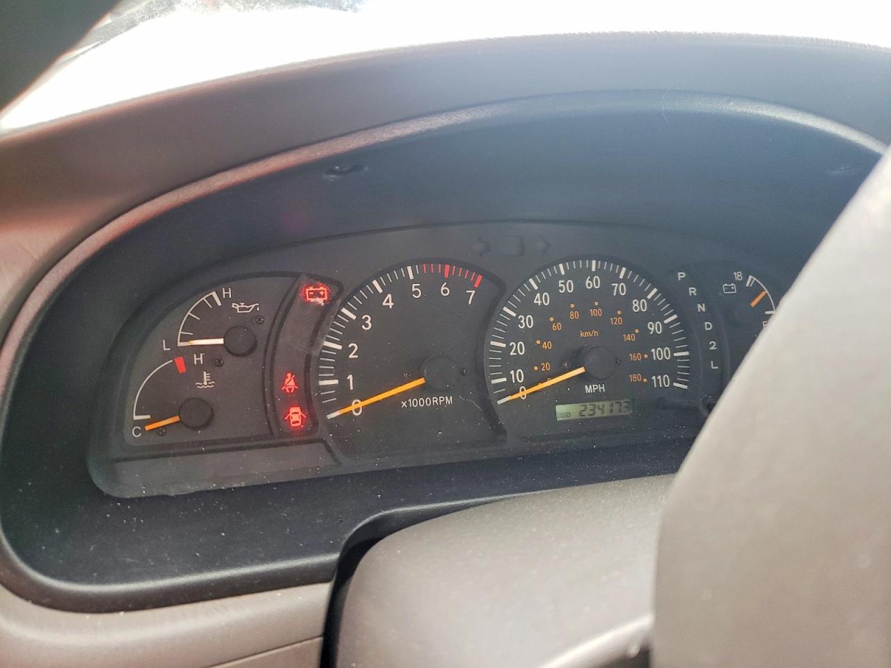 2004 TOYOTA TUNDRA