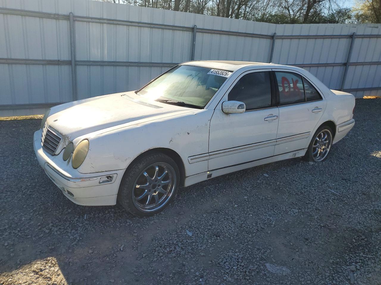 2000 MERCEDES-BENZ E-Class