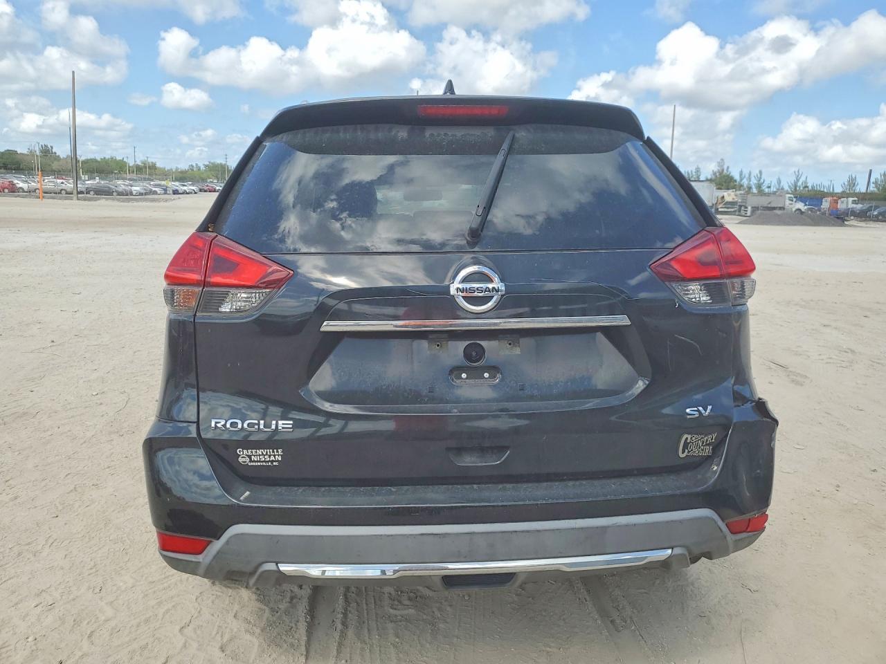 2017 NISSAN ROGUE