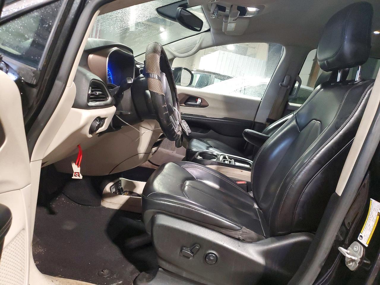2021 CHRYSLER Voyager