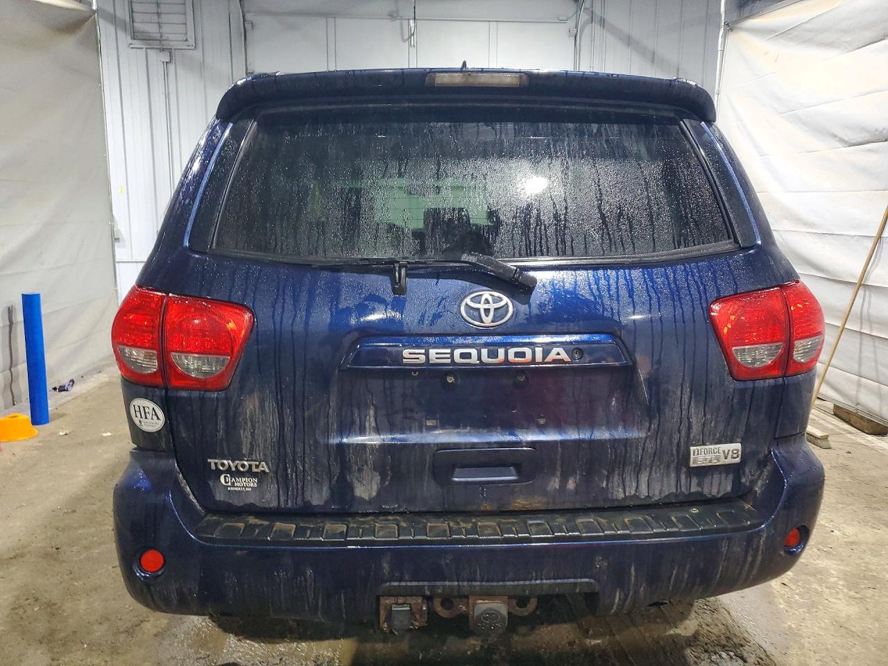 2010 TOYOTA Sequoia