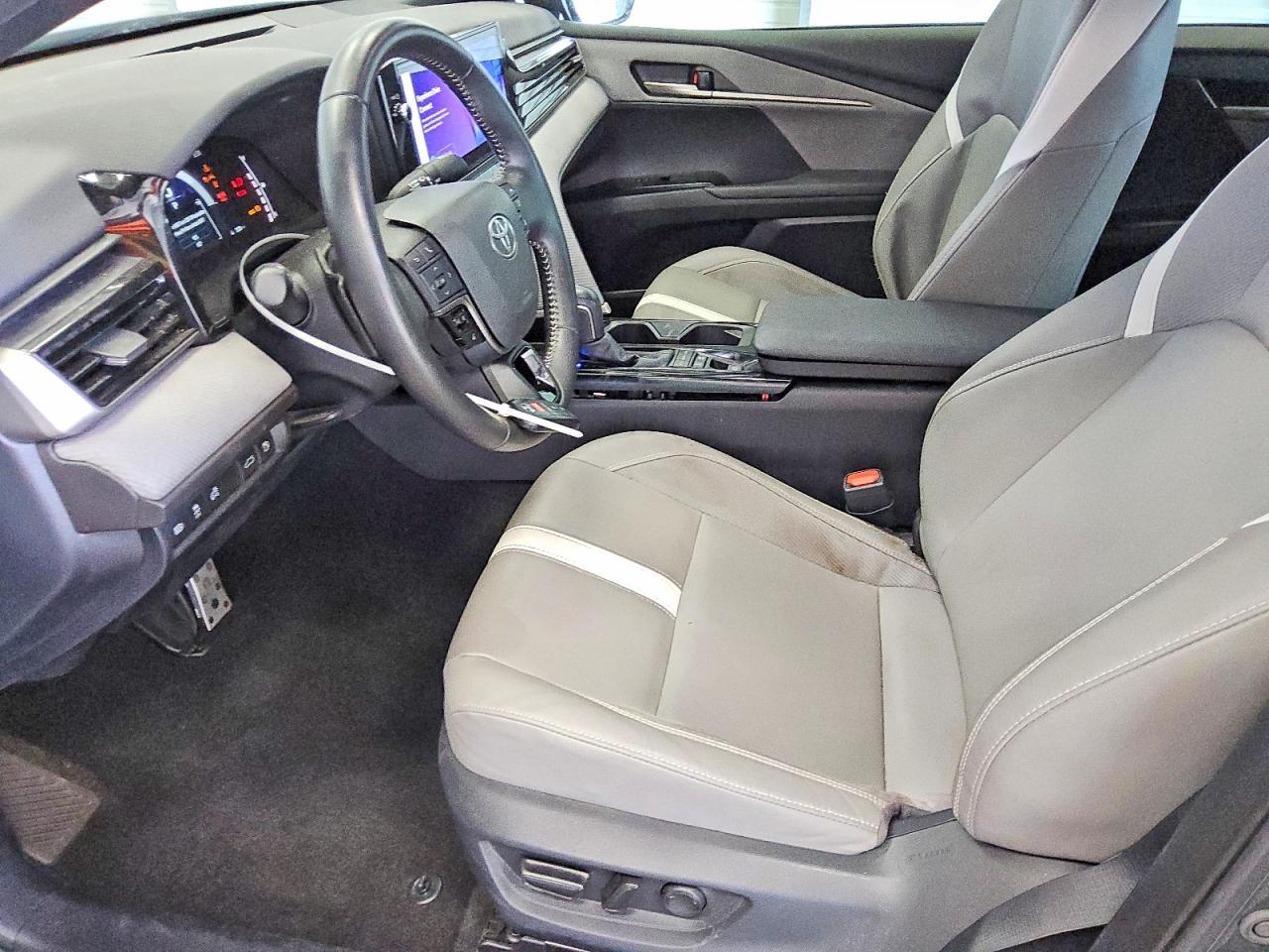 2025 TOYOTA CAMRY