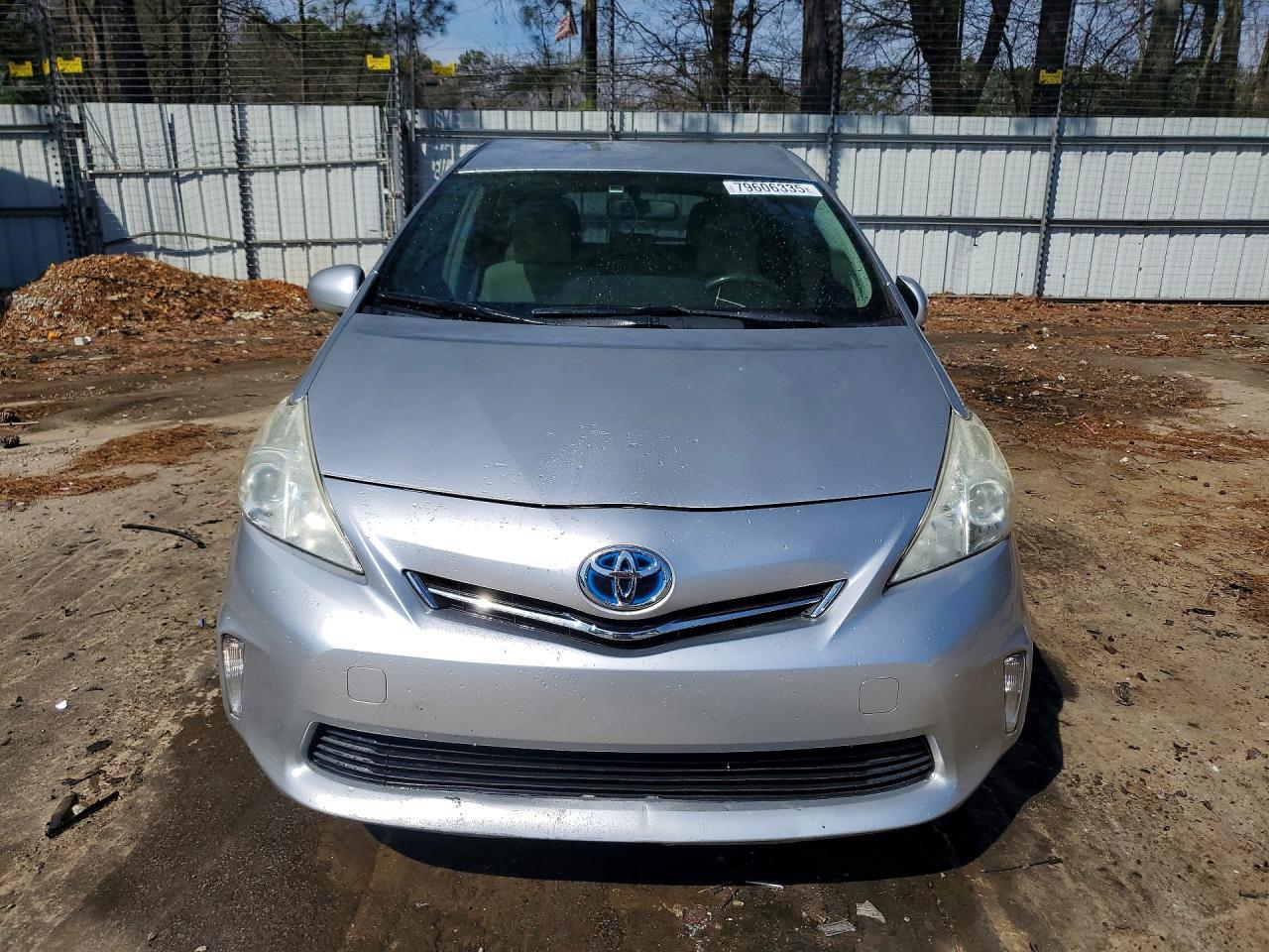2013 TOYOTA PRIUS V