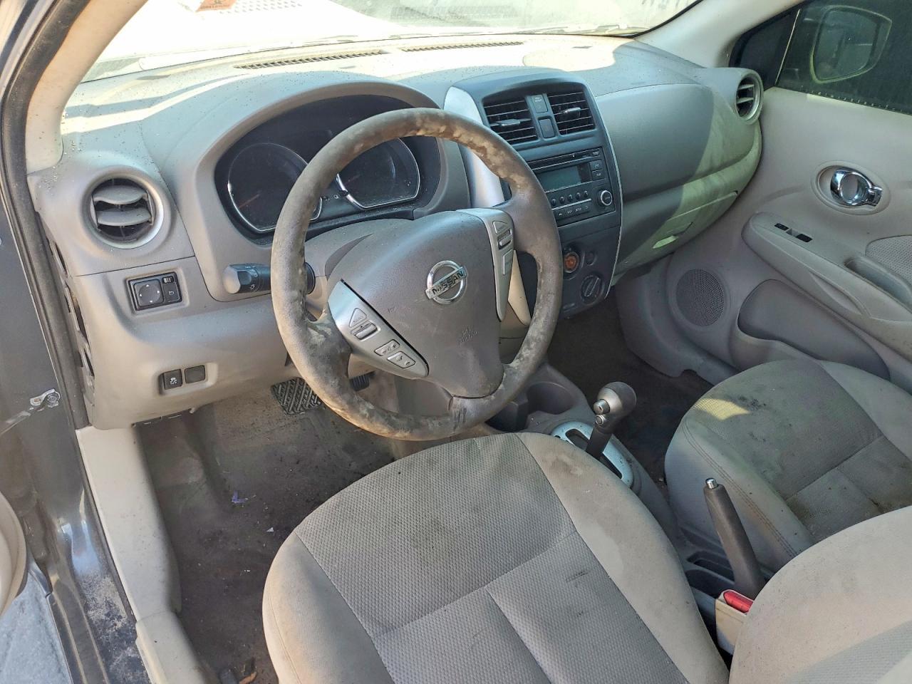 2015 NISSAN VERSA