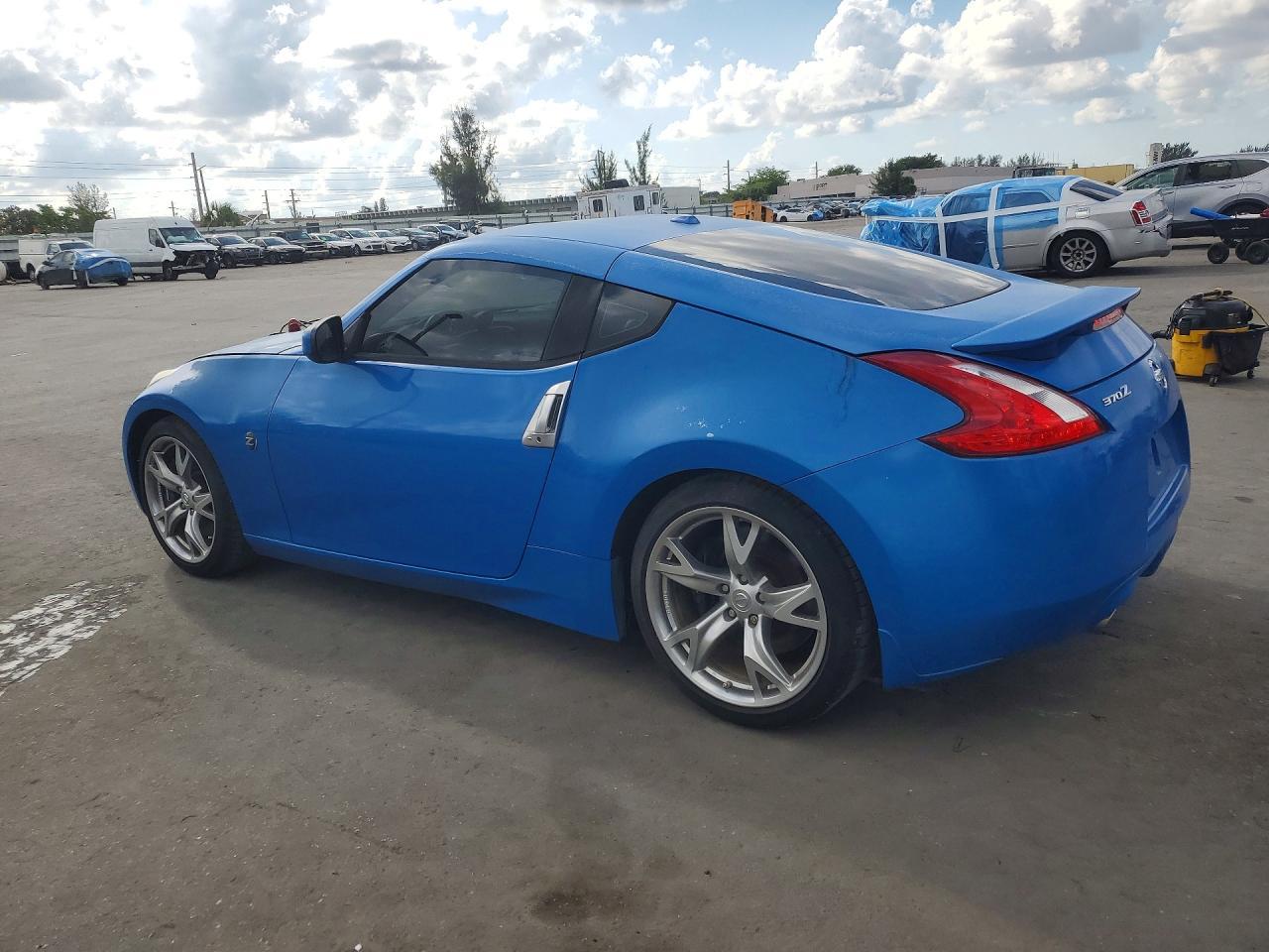 2011 NISSAN 370Z