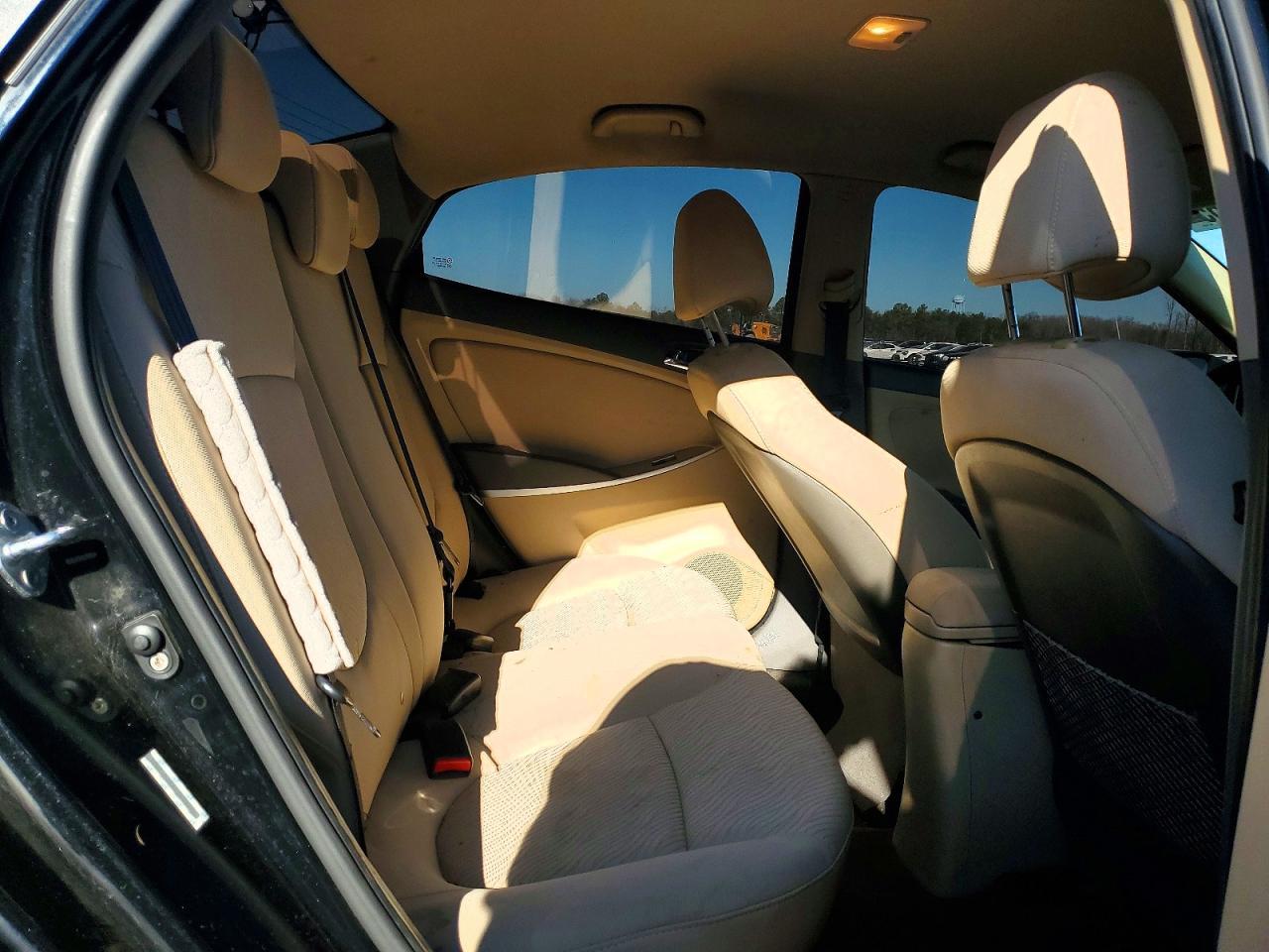 2012 HYUNDAI ACCENT
