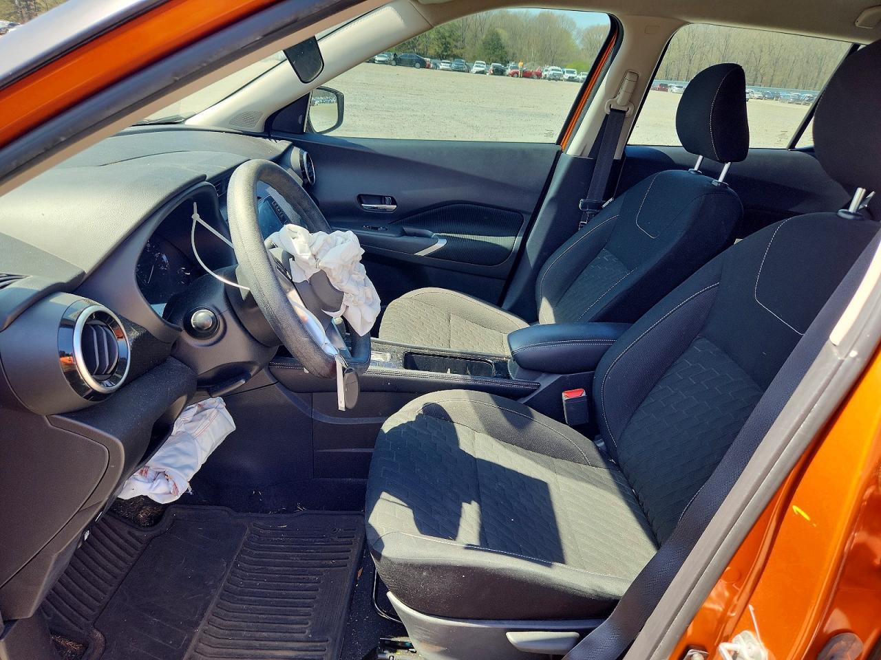 2021 NISSAN KICKS