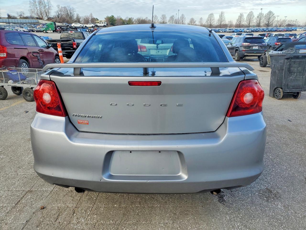 2014 DODGE Avenger