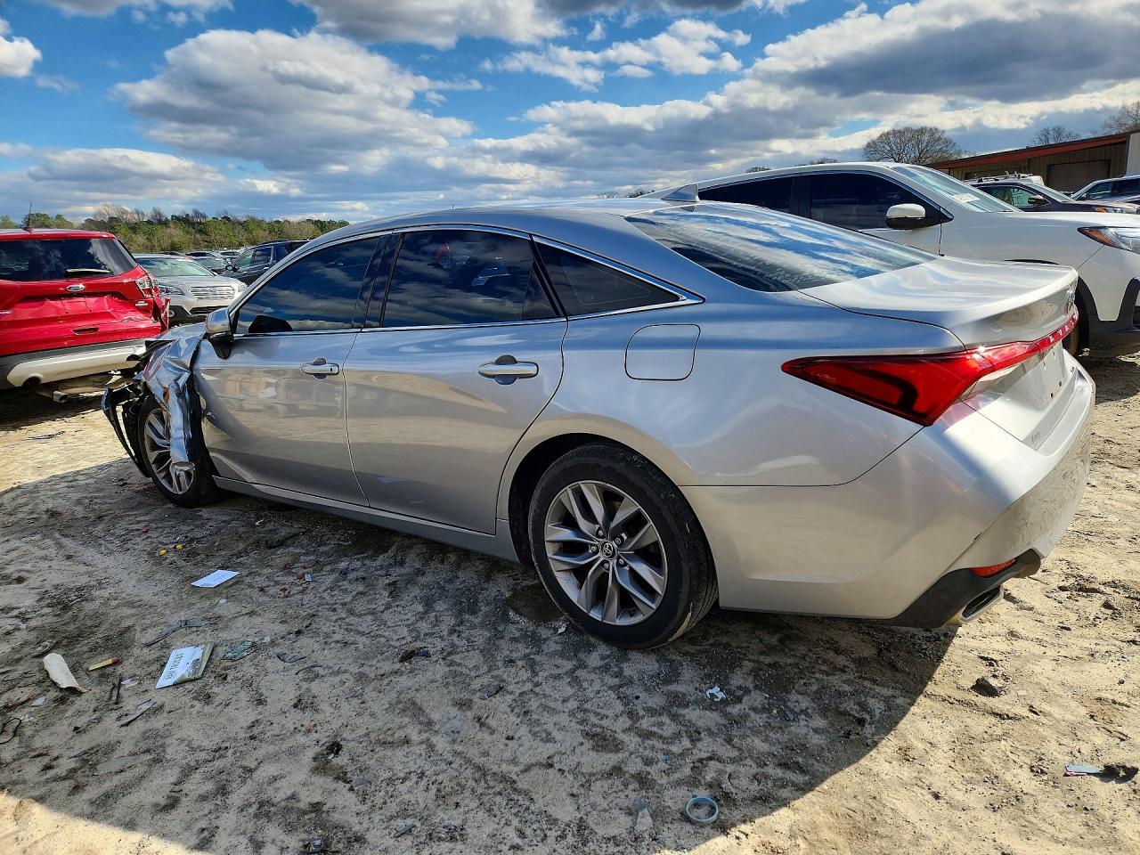 2019 TOYOTA Avalon