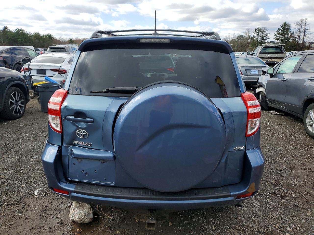2011 TOYOTA RAV4
