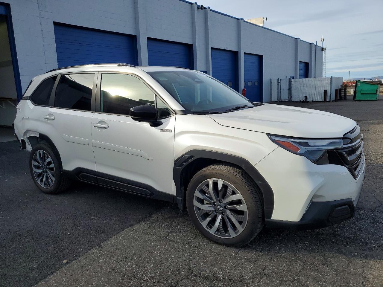 2025 SUBARU FORESTER