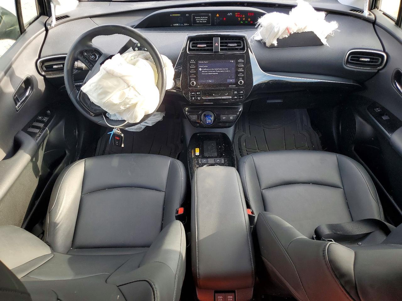 2022 TOYOTA PRIUS