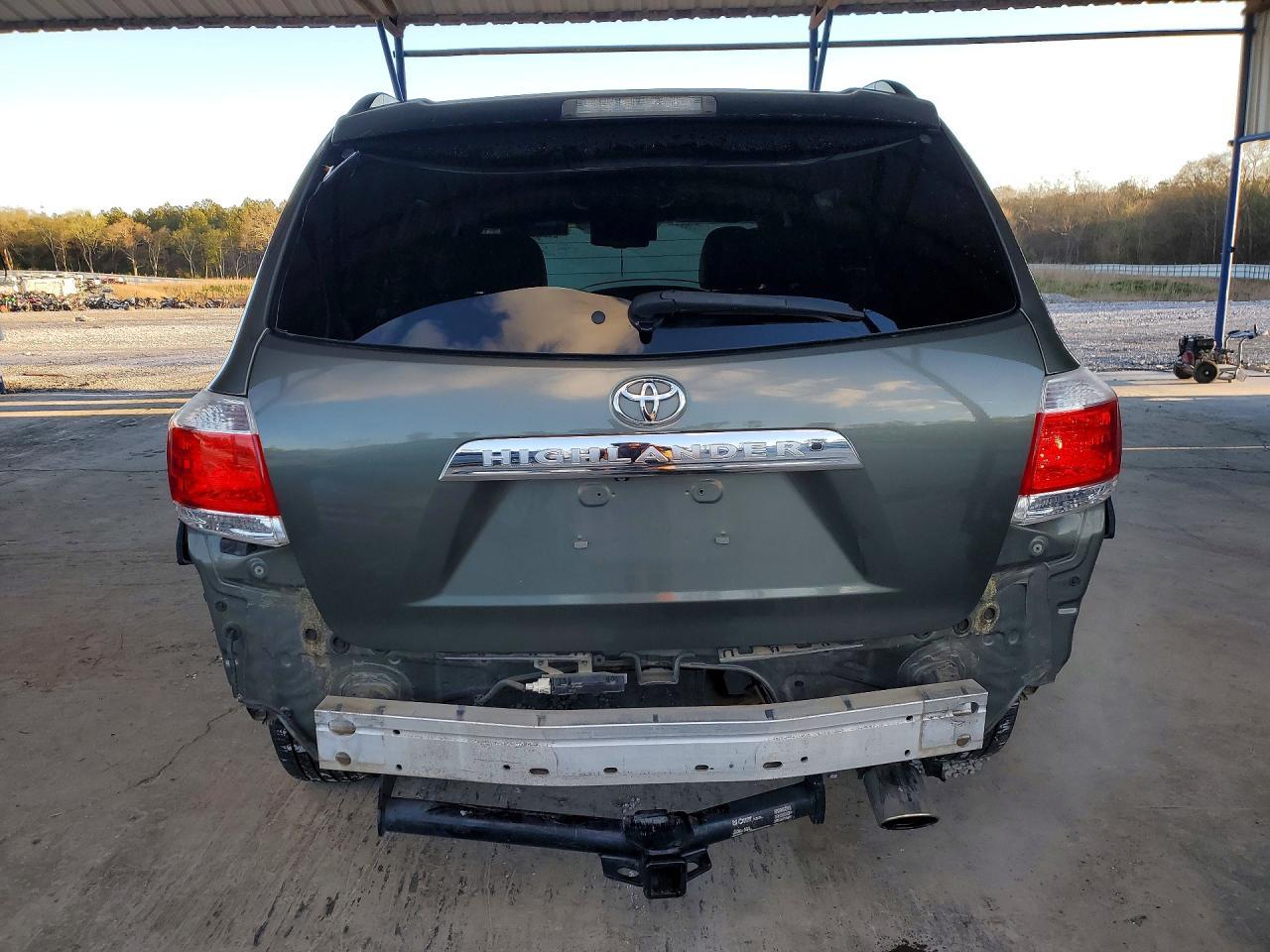 2012 TOYOTA HIGHLANDER