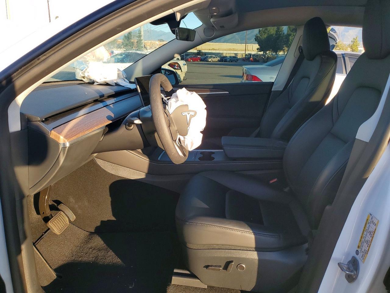 2025 TESLA MODEL Y