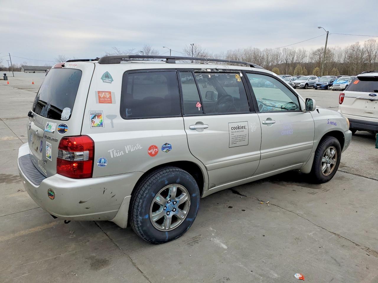 2004 TOYOTA HIGHLANDER