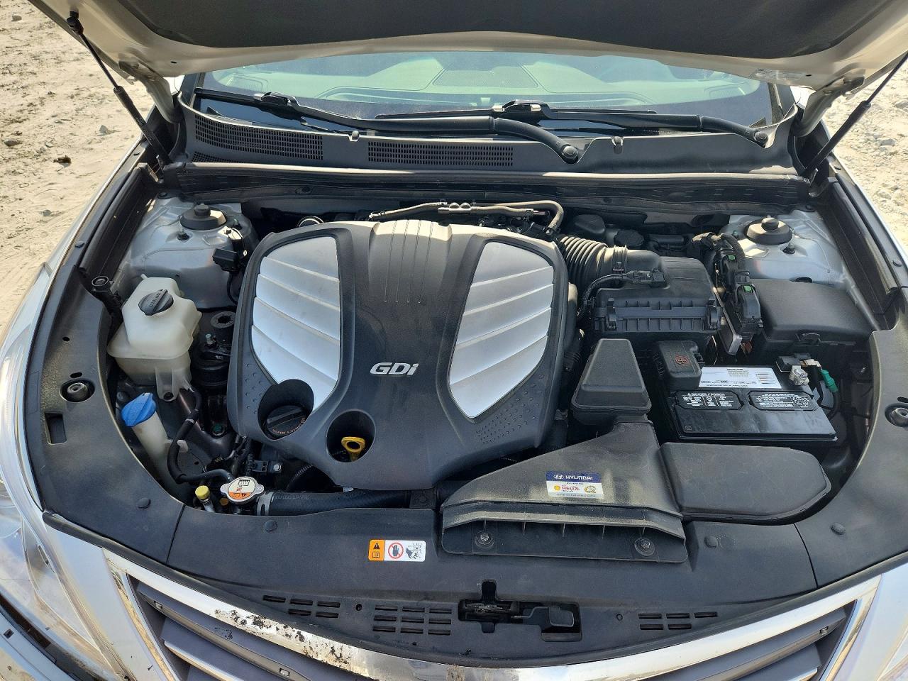 2016 HYUNDAI Azera