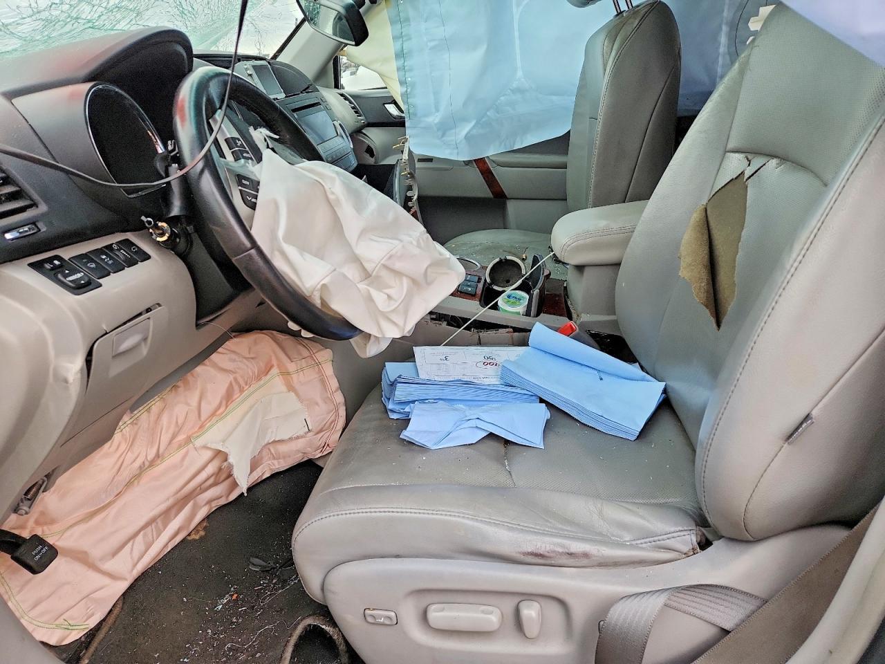 2012 TOYOTA HIGHLANDER