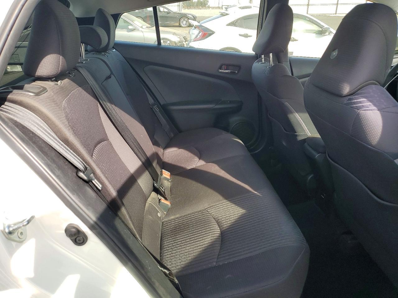 2017 TOYOTA PRIUS