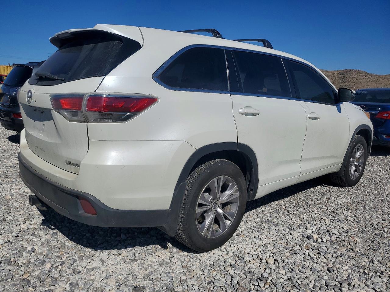 2016 TOYOTA HIGHLANDER