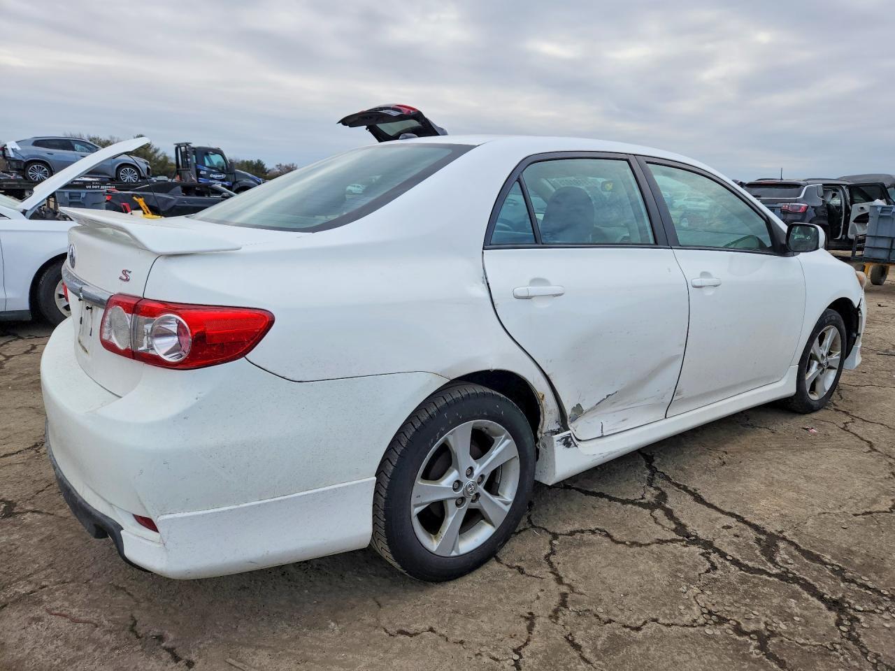 2011 TOYOTA COROLLA
