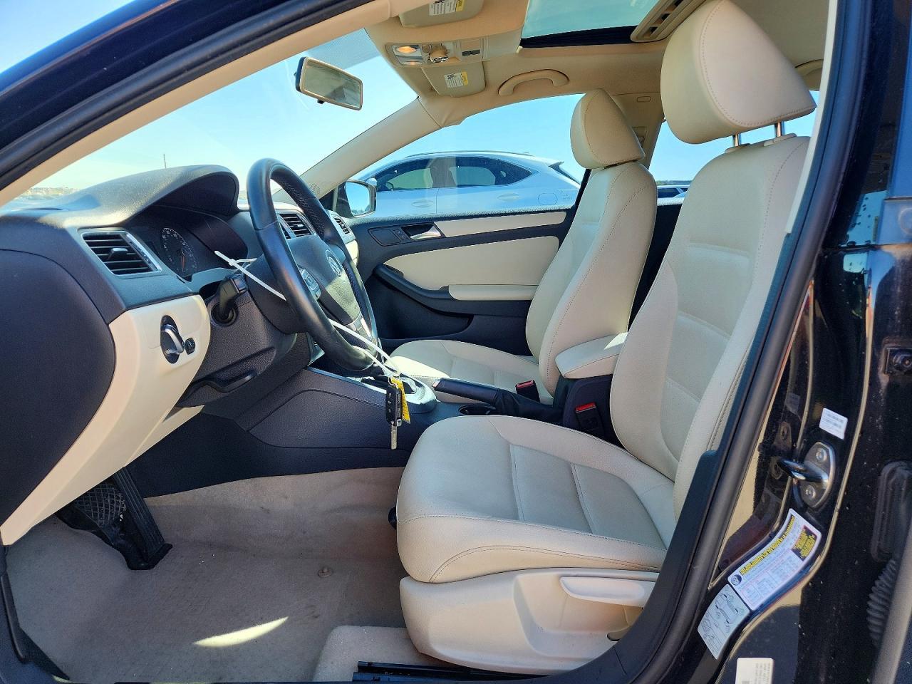 2011 VOLKSWAGEN JETTA