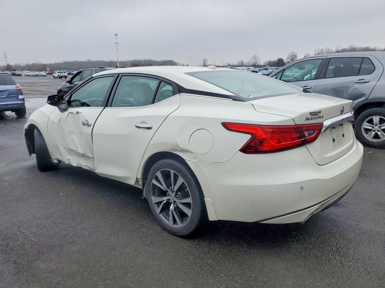 2016 NISSAN Maxima