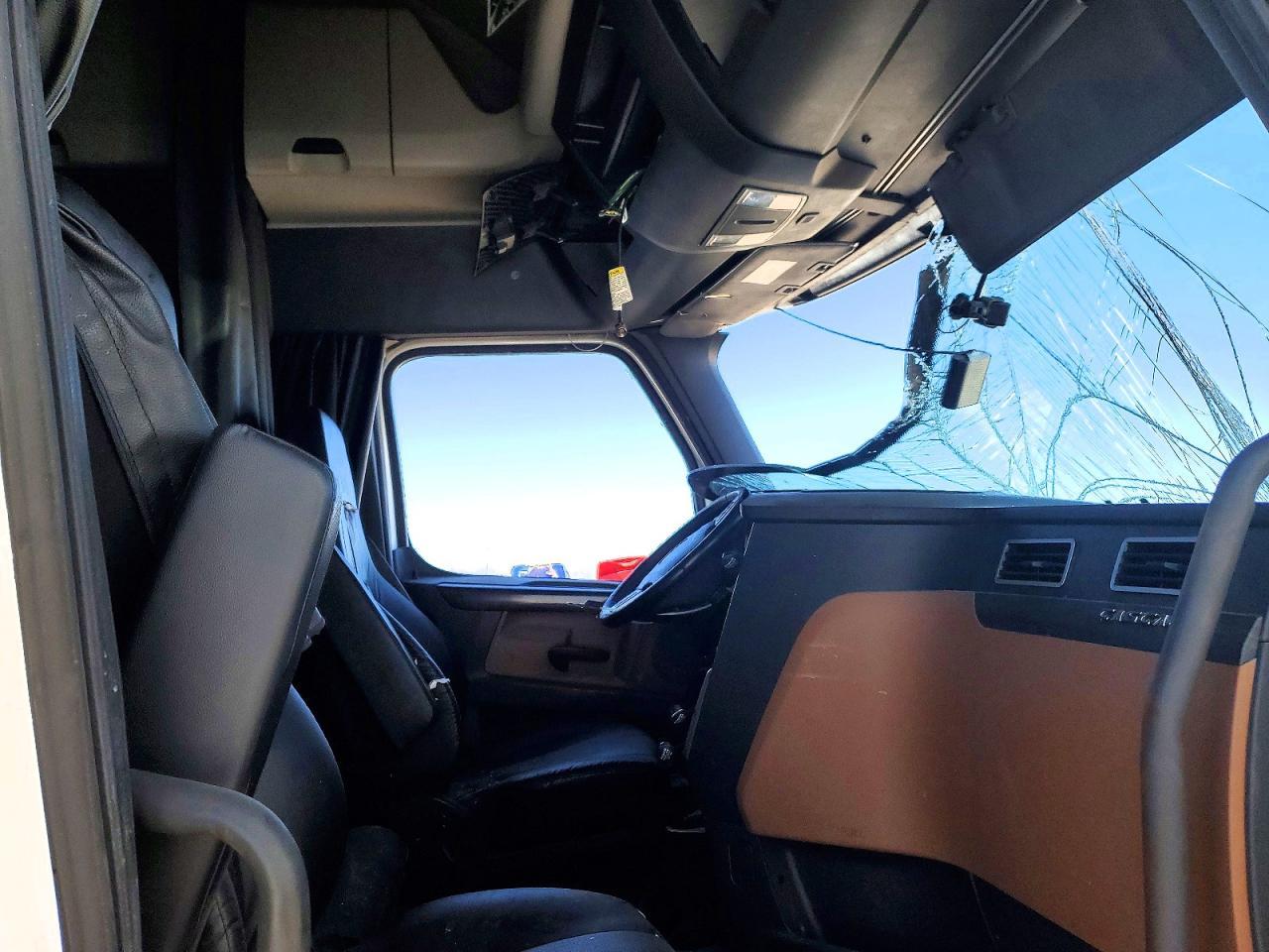 2023 FREIGHTLINER CASCADIA 126