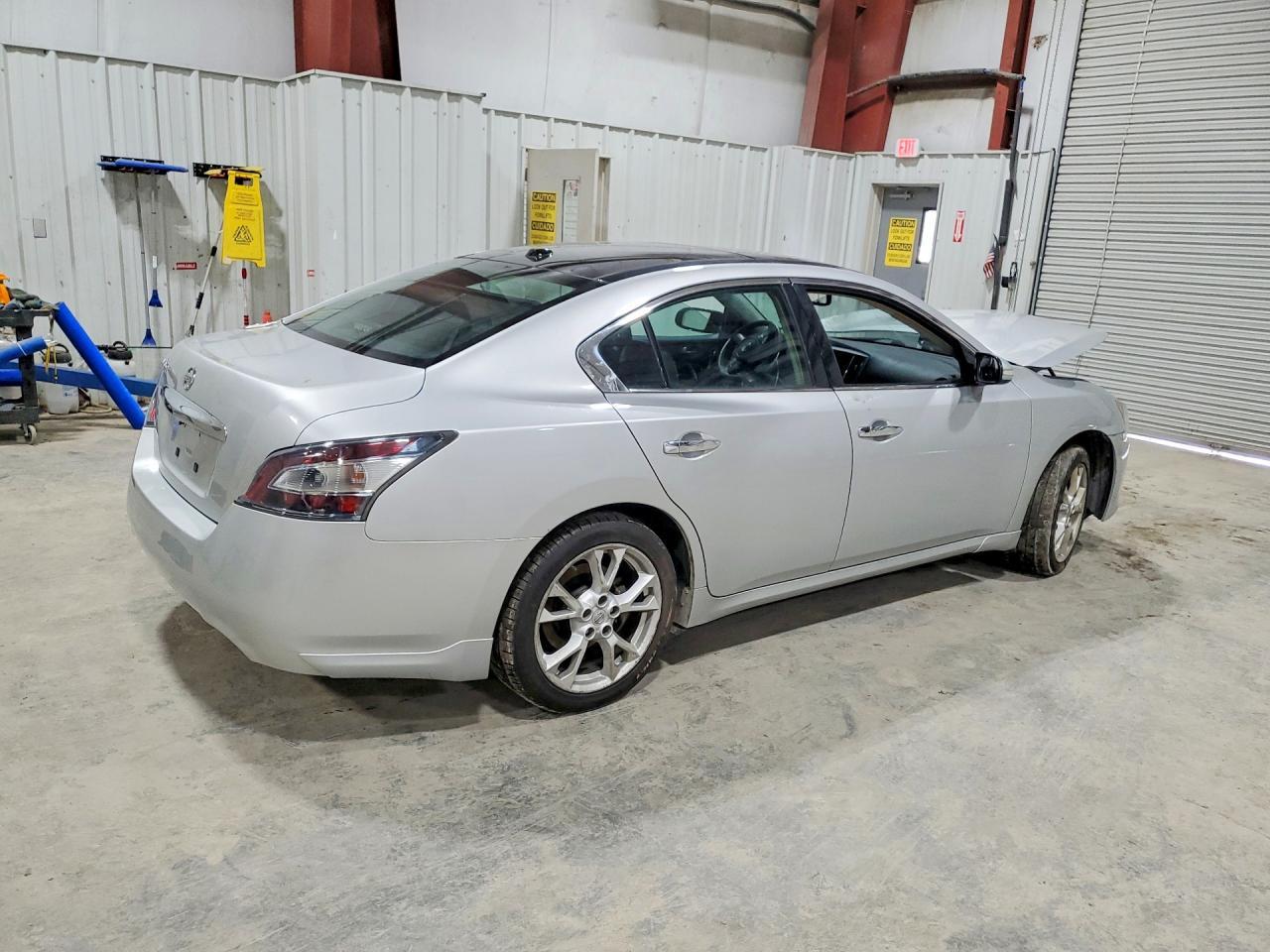 2014 NISSAN Maxima
