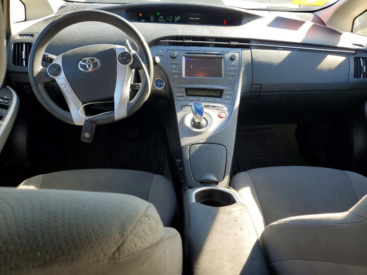 2013 TOYOTA PRIUS