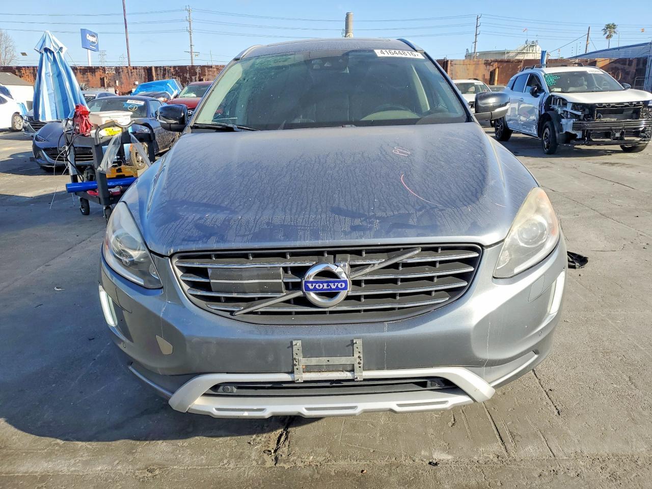 2017 VOLVO XC60