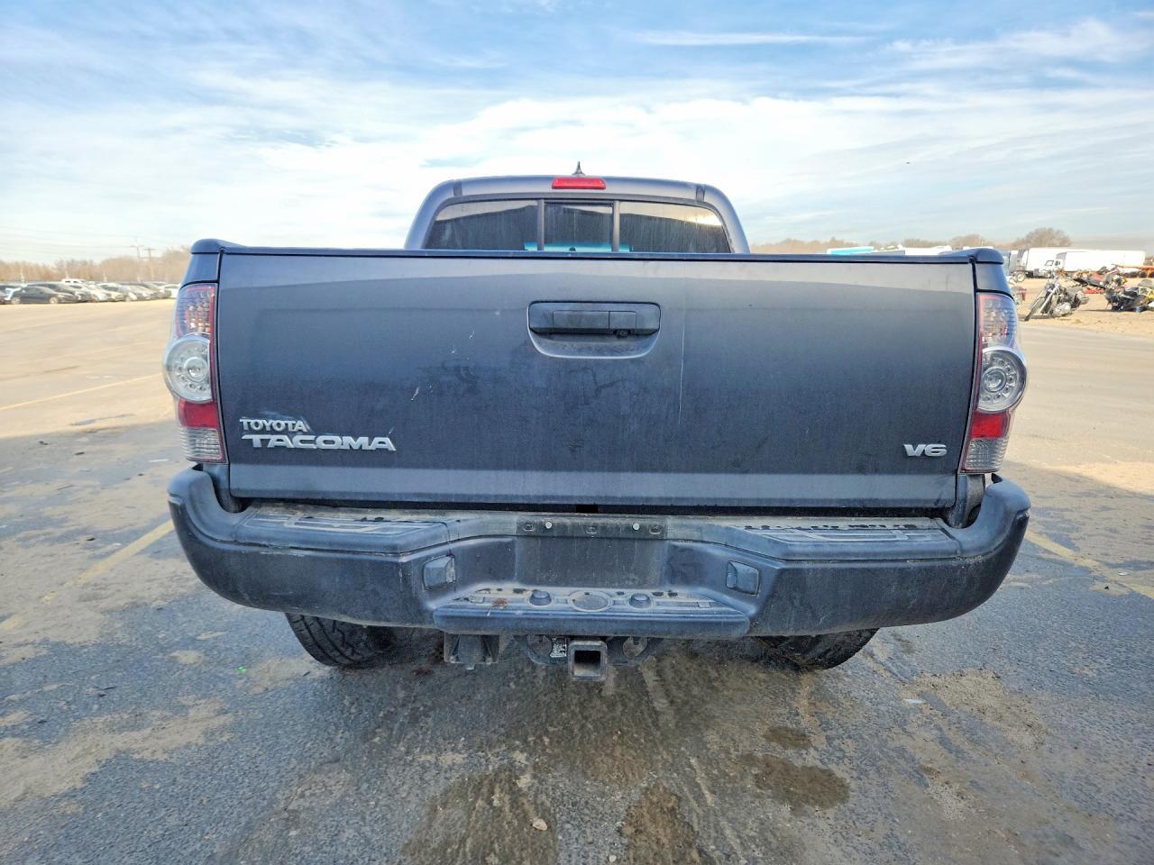 2015 TOYOTA TACOMA