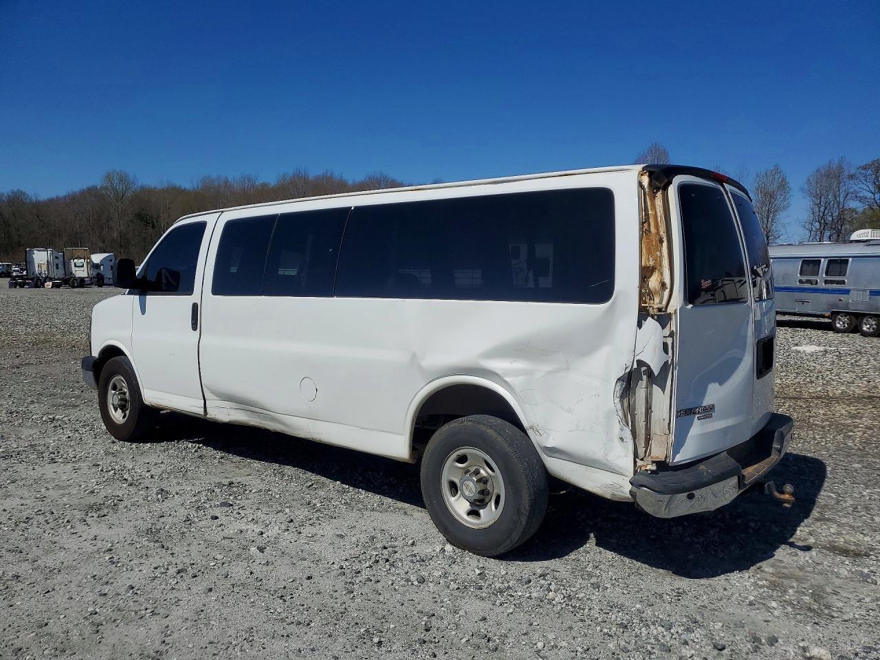 2016 CHEVROLET Express 3500