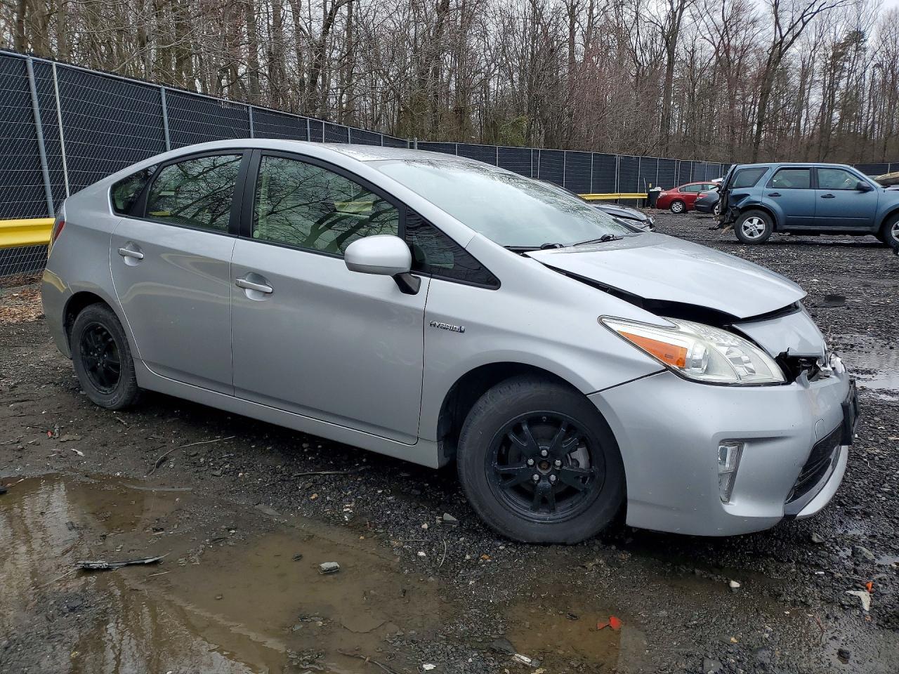 2013 TOYOTA PRIUS