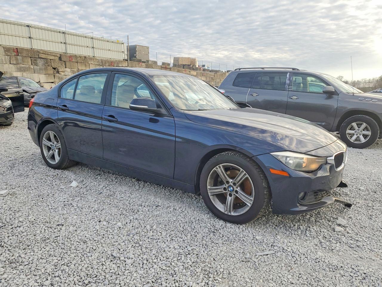 2013 BMW 3 SERIES