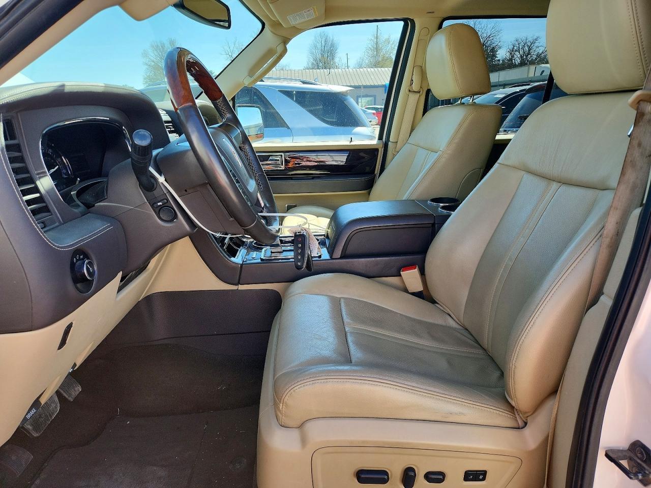 2015 LINCOLN Navigator