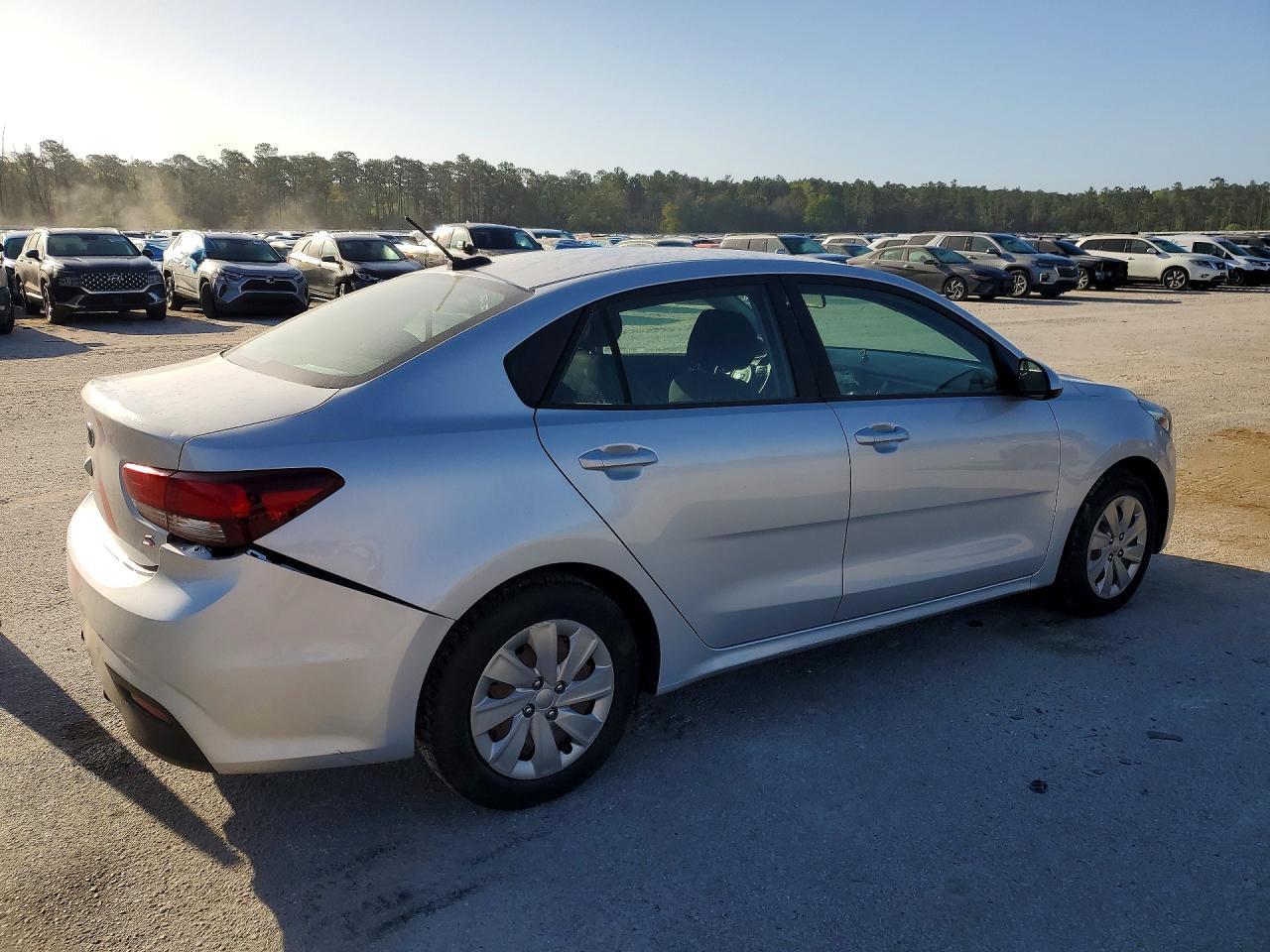 2018 KIA RIO