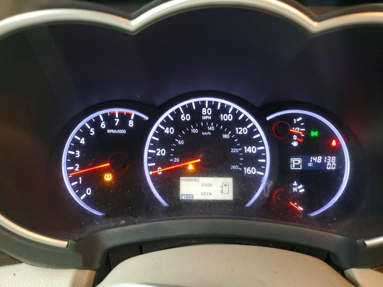 2011 NISSAN Quest