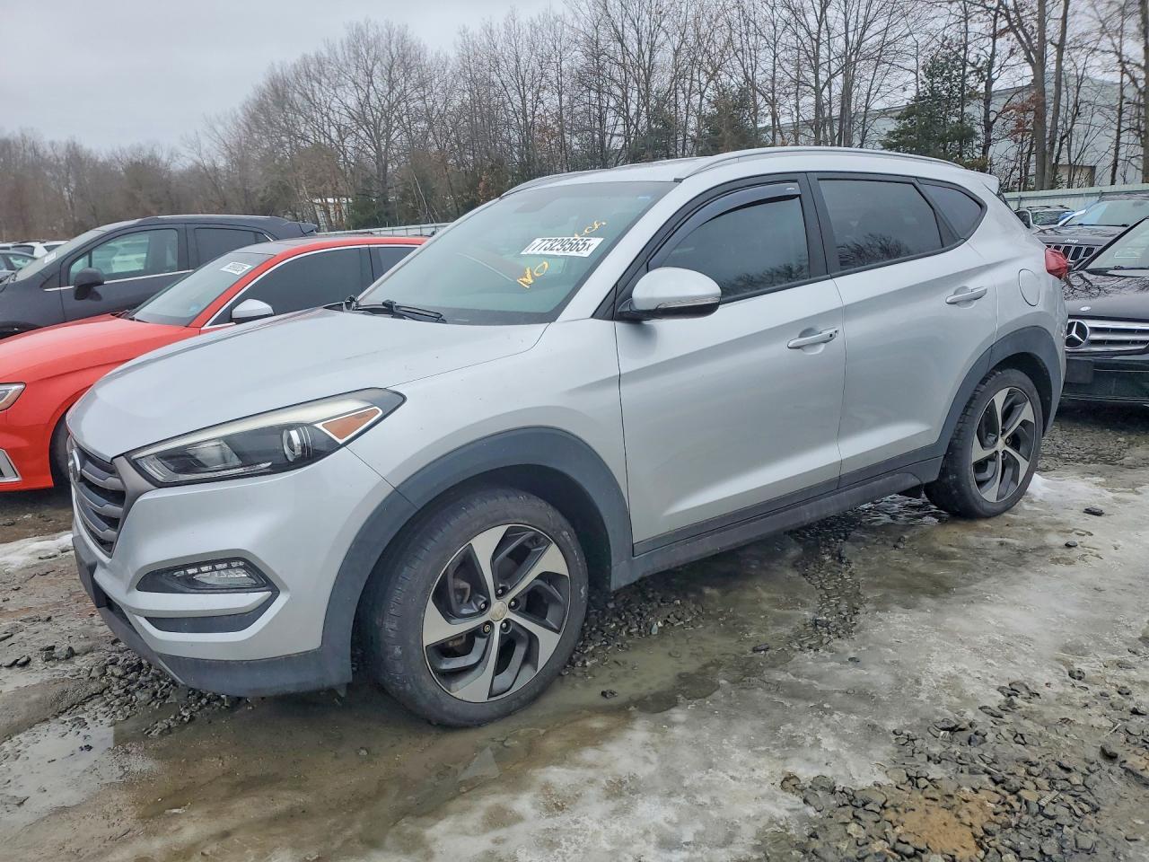 2016 HYUNDAI TUCSON