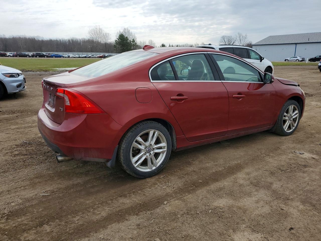 2013 VOLVO S60