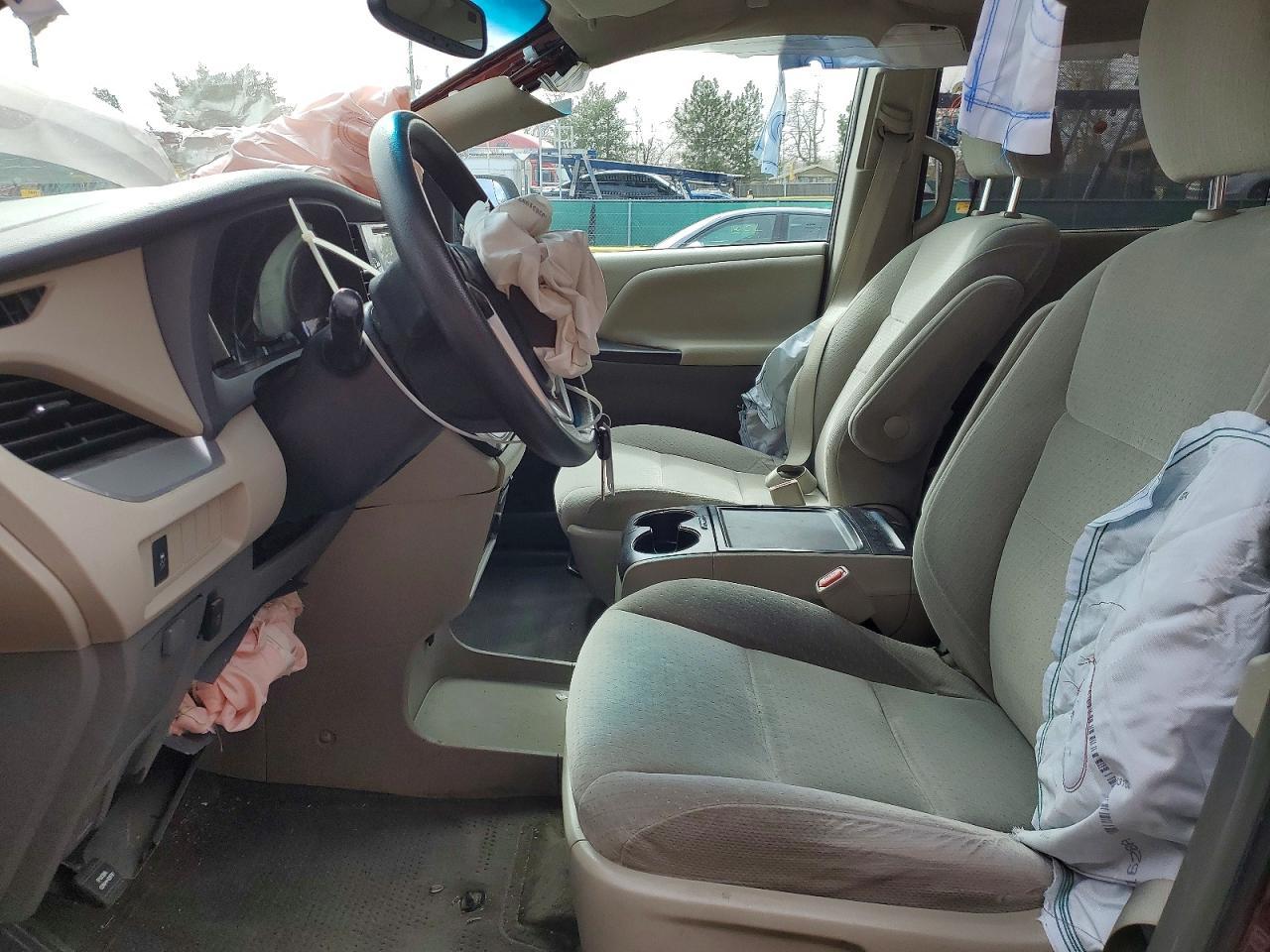 2015 TOYOTA SIENNA