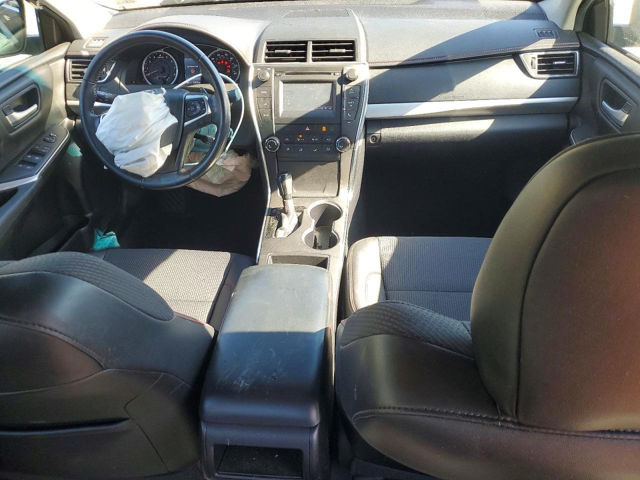 2016 TOYOTA CAMRY