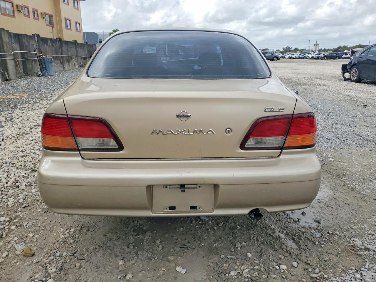 1997 NISSAN Maxima