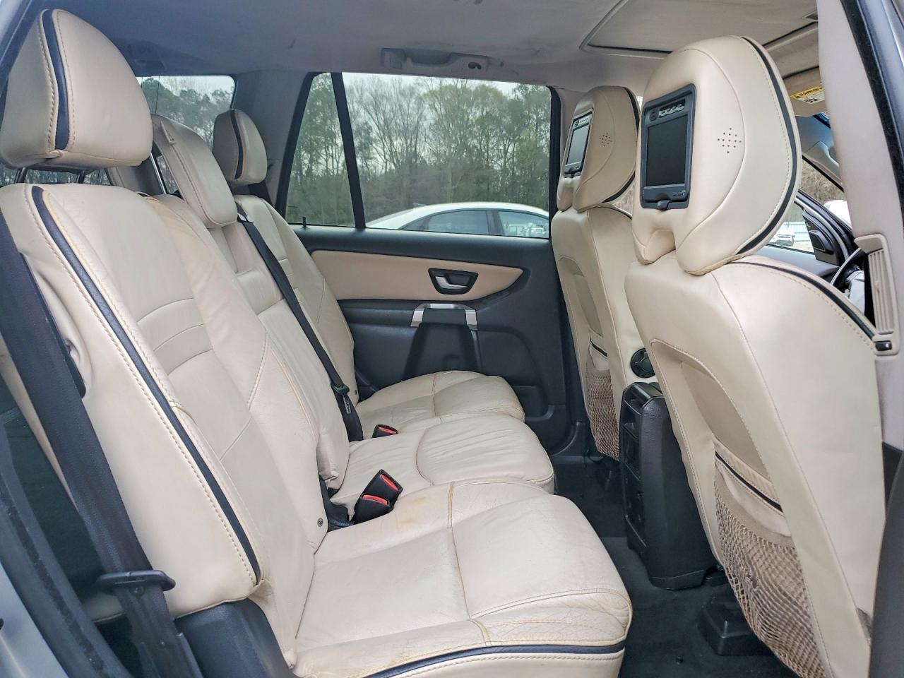 2013 VOLVO XC90