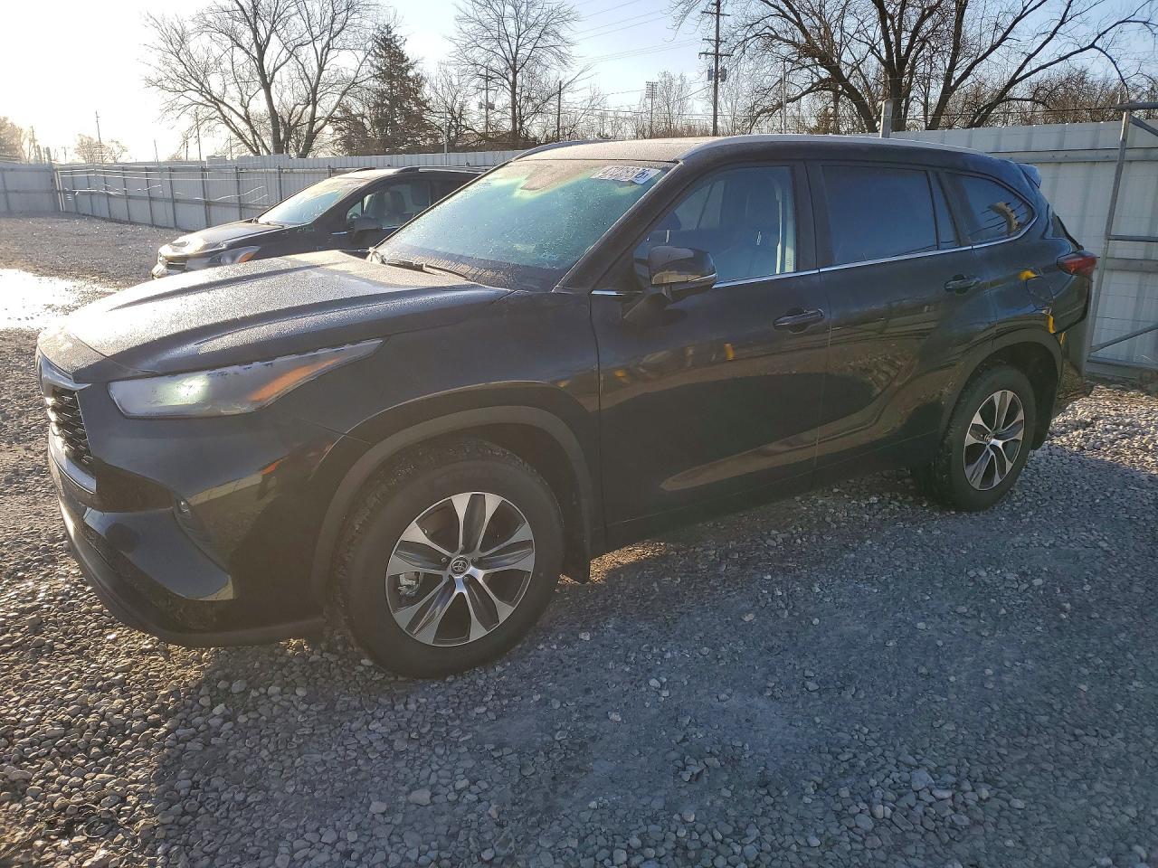 2026 TOYOTA HIGHLANDER