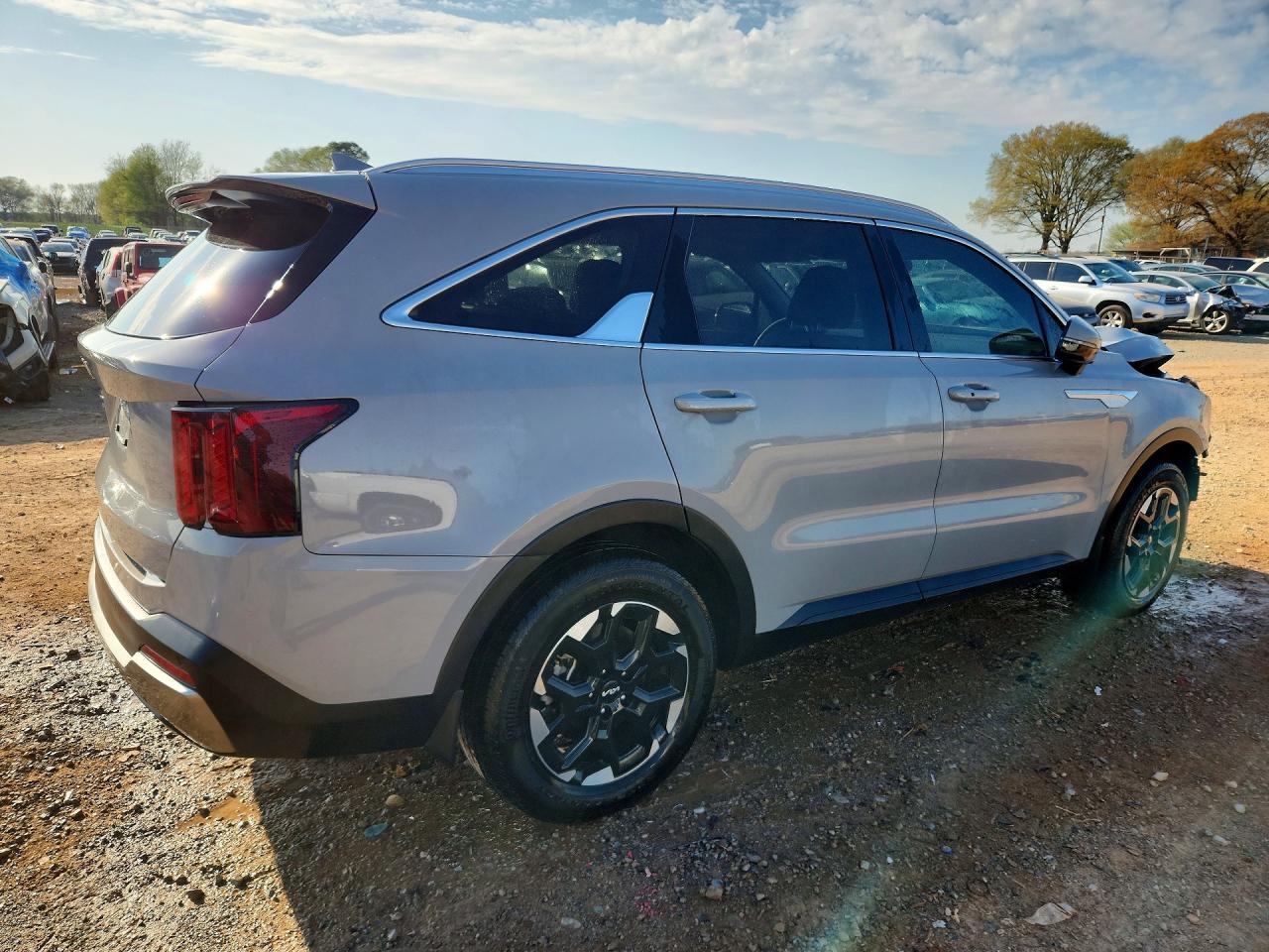 2025 KIA SORENTO