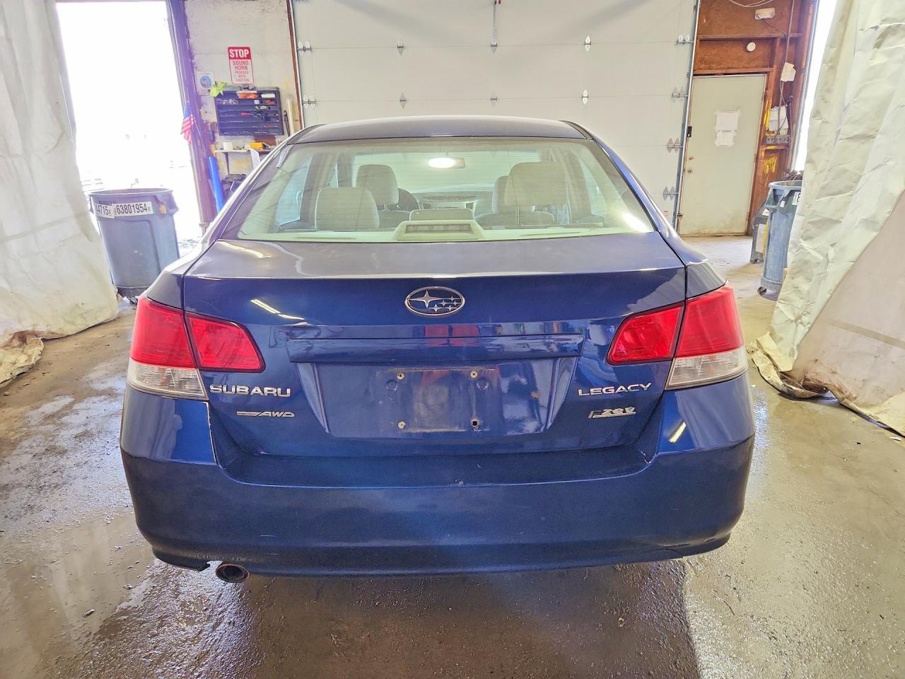 2010 SUBARU Legacy